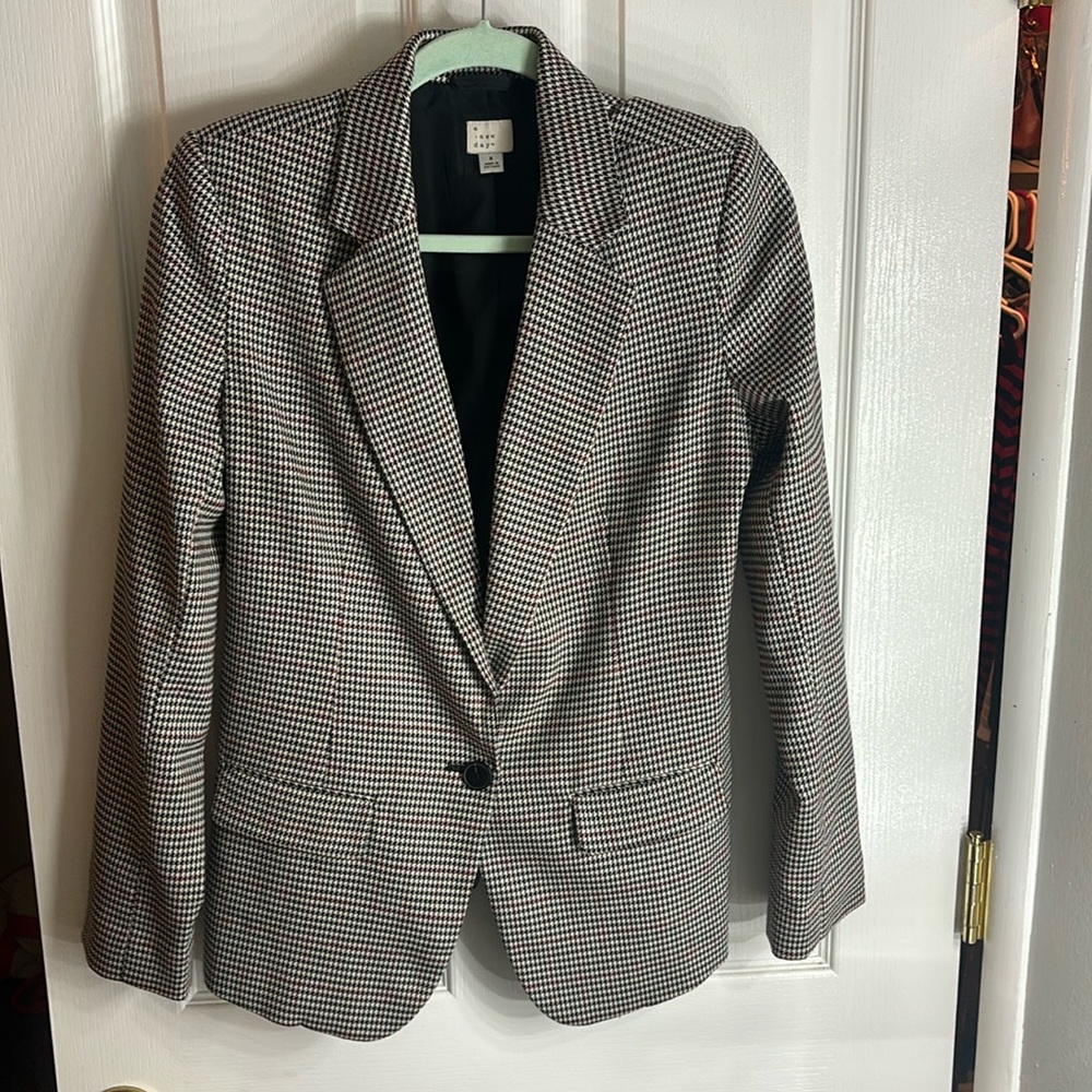 A new day plaid blazer size 8